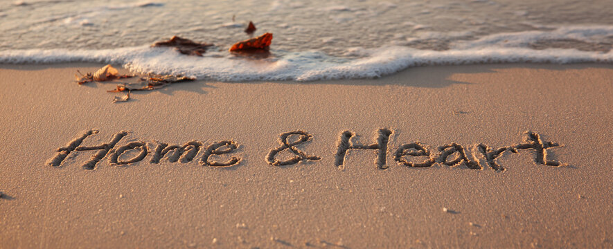 Home & Heart Handwritten in Sand, Soft Glow and Open Negative Space for Clean Layouts – ideal for posters