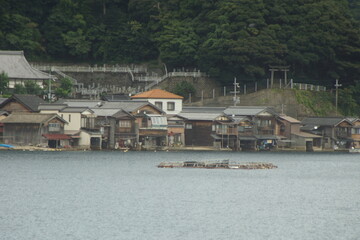 伊根の町並み（伊根湾クルーズから見た風景）
