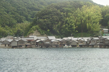 伊根の町並み（伊根湾クルーズから見た風景）