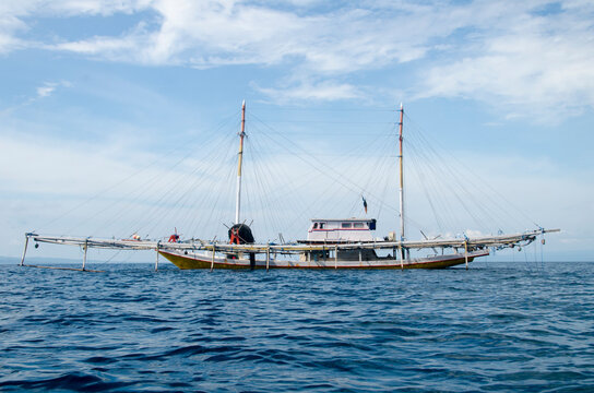 bagang ship of bajo tribe near whale shark tourism