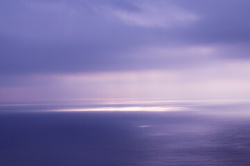 海に降り注ぐ美しい光