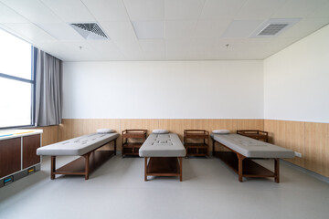 massage bed in a TCM clinic