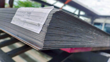 Checkered Steel Plates for Anti-Slip Flooring Applications.Textured Steel Sheets Used in Industrial and Commercial Flooring