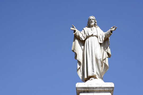 statue of saint christopher