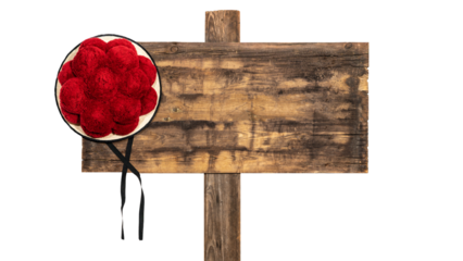 Schwarzwald Heimat Symbol Grußkarte Postkarte Karte - Traditioneller Schwarzwälder Bollenhut Gutach Tracht hängt an rustikalem Schild aus Holz (Holzschild), isoliert auf transparentem Hintergrund png