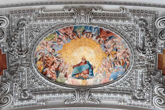 SALZBURG, AUSTRIA - SEPTEMBER 6, 2025: The ceiling fresco of God the Father among the Angels in Cathedral by Fra Arsenio (Donato) Mascagni (1579–1636)