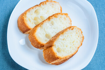 スライスしたフランスパン