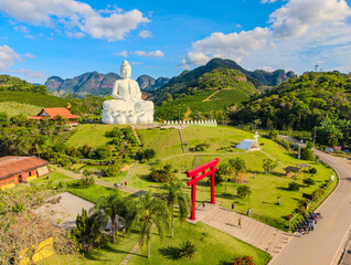 Imagem a&eacute;rea da est&aacute;tua do Buda gigante na cidade de Ibira&ccedil;u. localizada no Mosteiro Zen Morro da Vargem, em Ibira&ccedil;u pr&oacute;ximo a regi&atilde;o metropolitana de Vit&oacute;ria, as margens da br101.