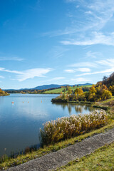 Der Drachensee bei Furth im Wald im Spätherbst