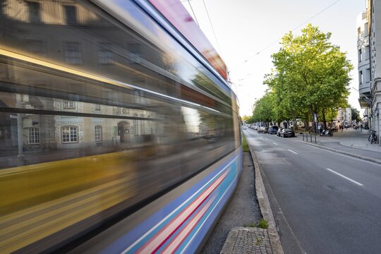 Tram, tram stops at Stiglmaierplatz, motion blur, Munich, Upper Bavaria, Bavaria, Germany