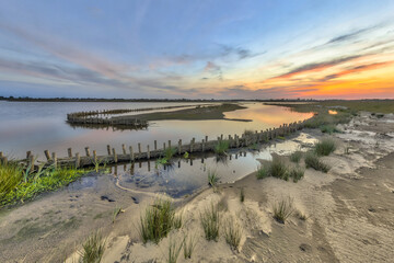 Ecological wet berm banks