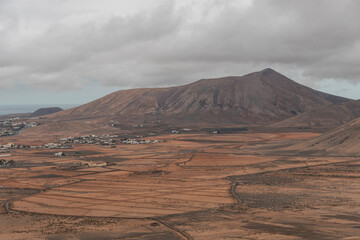 Vista desde el Mirador de Tababaire hacia la costa norte de Fuerteventura
