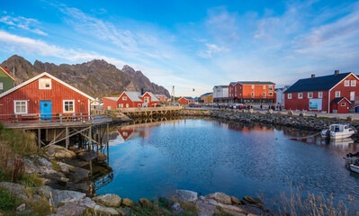 Fischerdorf Henningsvaer auf den Lofoten in Norwegen