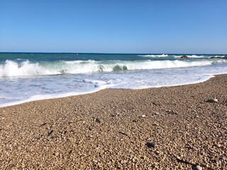 scenic shoreline view during low tide promotes relaxation and outdoor adventure storytelling