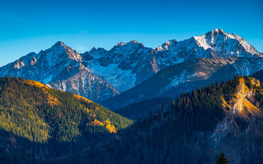 Widok na Lodowy Szczyt z Rusinowej Polany - jesień 2025. Tatry