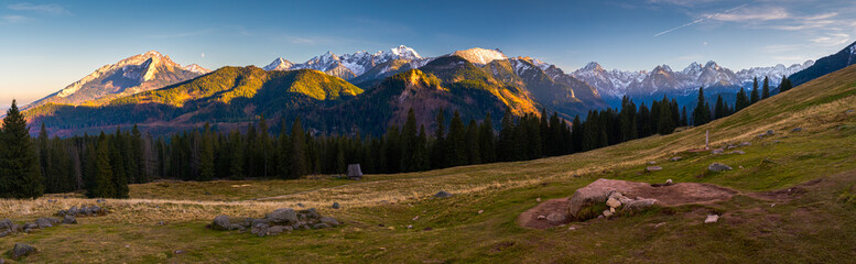 Panorama z Rusinowej Polany - jesień 2025. Tatry