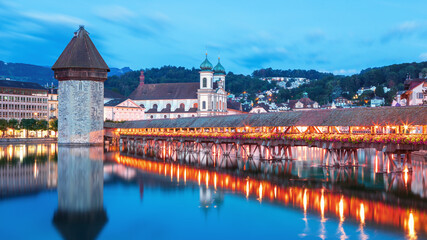 Fototapeta premium lucerne, lucerne, switzerland, sightseeing, alps, architecture, attraction, bridge, center, chapels, europe, famous, historic, history, iconic, lake, landscape, mountain, panorama, picturesque, postca