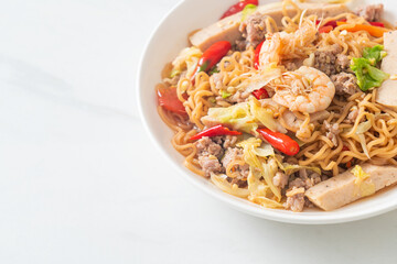 Instant noodles spicy salad on plate