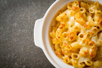American mac and cheese, macaroni pasta in cheesy sauce
