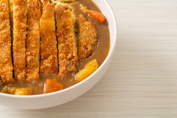 curry ramen noodles with tonkatsu fried pork cutlet