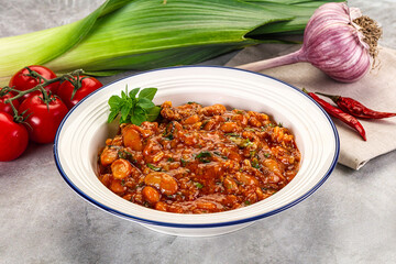 Chili con carne with beef and beans