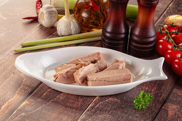 Canned tuna fish fillet pieces