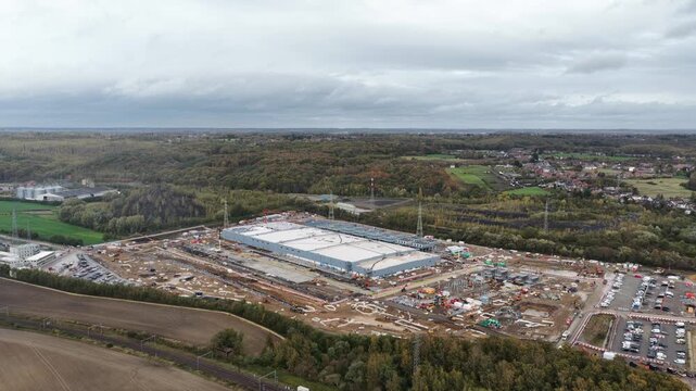 New build data center in Farciennes, Hainaut, Belgium. Investment of 1 billion euros, AI infrastructure, computing center, artificial intelligience.