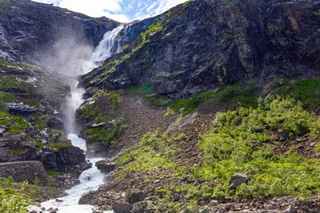 Famous serpentine road