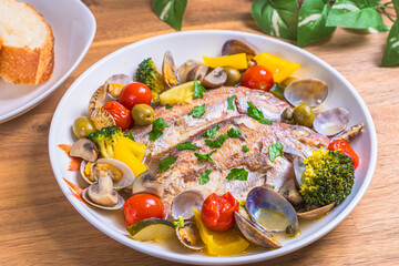 鯛のアクアパッツァ Sea bream acqua pazza with colorful vegetables
