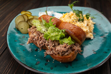 Veal Sandwich with Egg Scramble