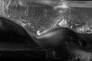 welle schwarz hoch tief