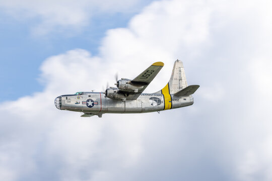 Consolidated PB4Y-2 Privateer in Flight &mdash; Naval Variant of the B-24 Liberator