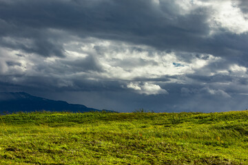 Wilde Wetterwolken, Regenwolken in Vorarlberg-&Ouml;sterreich am Bodensee