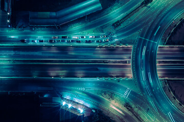 Expressway, Self-driving autonomous electric cars of the future with elements move along a busy traffic intersection. Artificial Intelligence, Car Scan, GPS Tracking, Smart Roads, IoT, highway