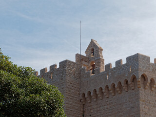 Tour Monast&egrave;re sur l'&icirc;le Saint-Honorat. &icirc;le de L&eacute;rins, Cannes, C&ocirc;te d'Azur, France