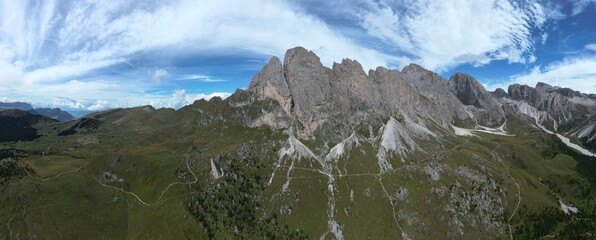 Fantastisches Panorama der Seceda und umliegende Berge