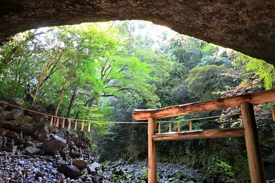 高千穂　天照の隠れた洞窟