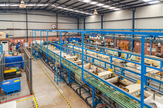 Proceso de fabricaci&oacute;n de tornillos en la f&aacute;brica