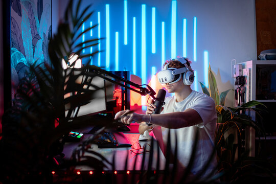 Gaming With VR Headset