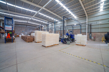 F&aacute;brica de Pl&aacute;sticos PET: Proceso de Fabricaci&oacute;n y Transformaci&oacute;n