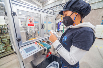 F&aacute;brica de Pl&aacute;sticos PET: Proceso de Fabricaci&oacute;n y Transformaci&oacute;n