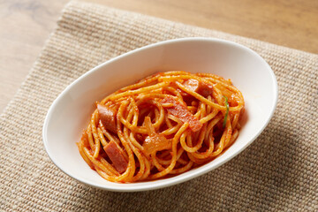 日本発祥のパスタ料理、シンプルなナポリタン