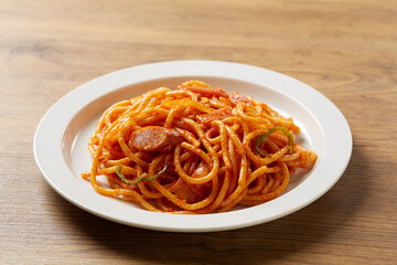 日本発祥のパスタ料理、シンプルなナポリタン