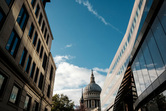 St. Paul's cathedral dome framing by modern architecture