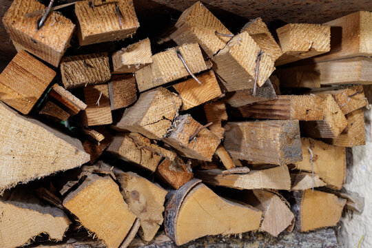 Small chopped logs for heating