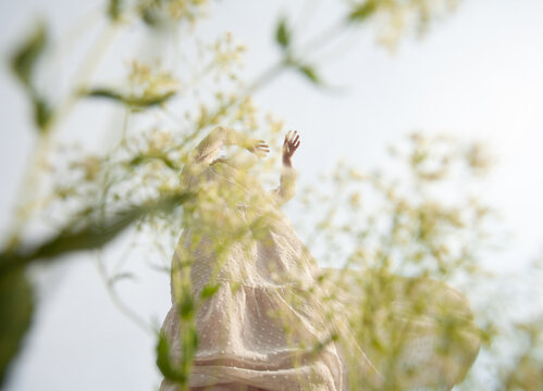 Dance in the white dress 
