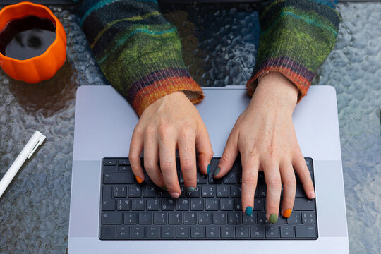 hands on the keyboard