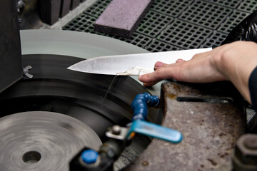 包丁を造る工場