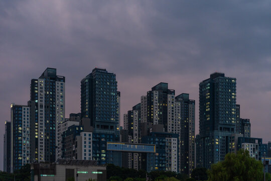 Seoul City Skyline at Dusk With Modern High-Rise Buildings