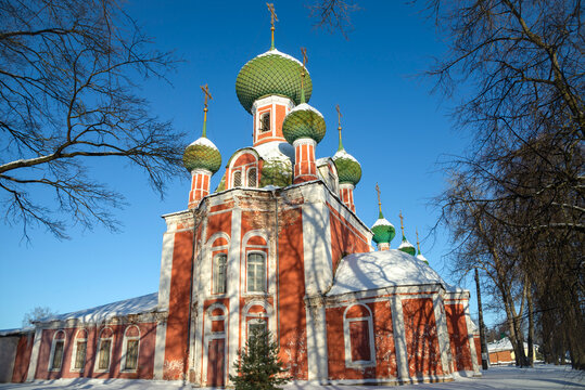 Vladimirsky Cathedral on a winter day. Pereslavl-Zalessky, Yaroslavl region. Golden ring of Russia